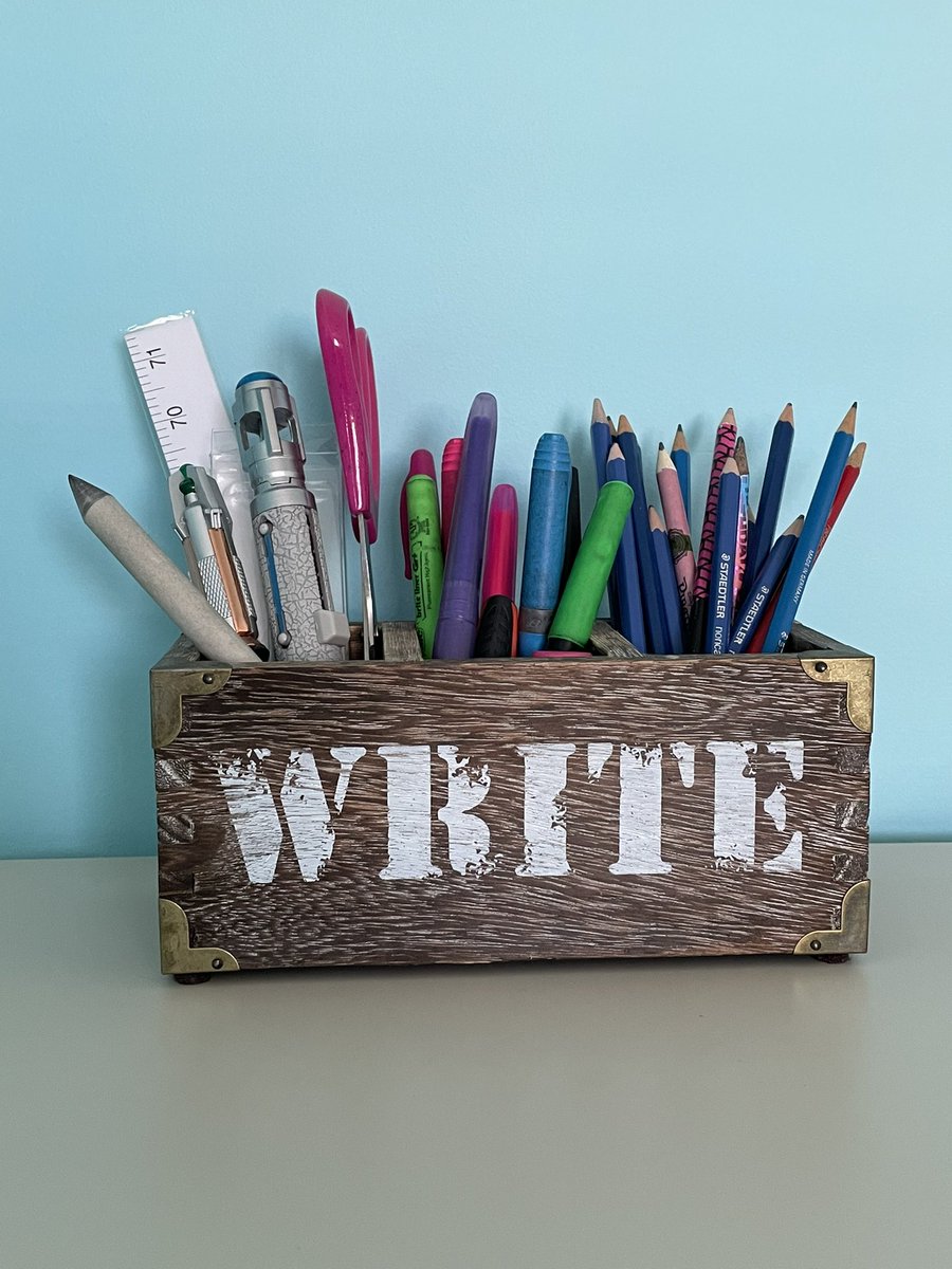 chanel_staal's tweet photo. Weapons of mass creation #writerscommunity #writing #writer https://t.co/rPJdvWy5Qq