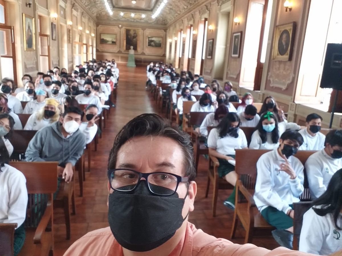 EstadisticaUV's tweet photo. #QuieroSerHalconUV
Difusión de la Licenciatura en Estadística con alumnos del Colegio Preparatorio de Xalapa, llevada a cabo por el profesor Zoylo Morales.
#SoyEstadisticoUV 2022 📊📈📚 https://t.co/UnWvk6Rx36