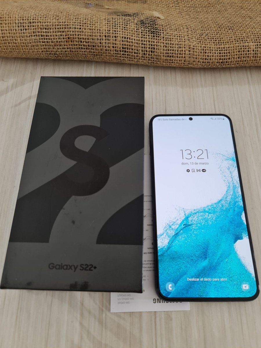 blacklantern82's tweet photo. La verdad me sacó el sombrero con Samsung!!! Un des-pe-lo-te el s22 plus, fiel a la marca desde hace 10 años ja: S3, Note 3, S6 edge plus, S8 plus, S10 plus, Note 20 ultra y ahora el 22 plus 📲. #LanzamientoGalaxyS22 #GalaxyS22 #GalaxyS22Plus #S22キル集 #SamsungUnpacked https://t.co/02wI13XIv5