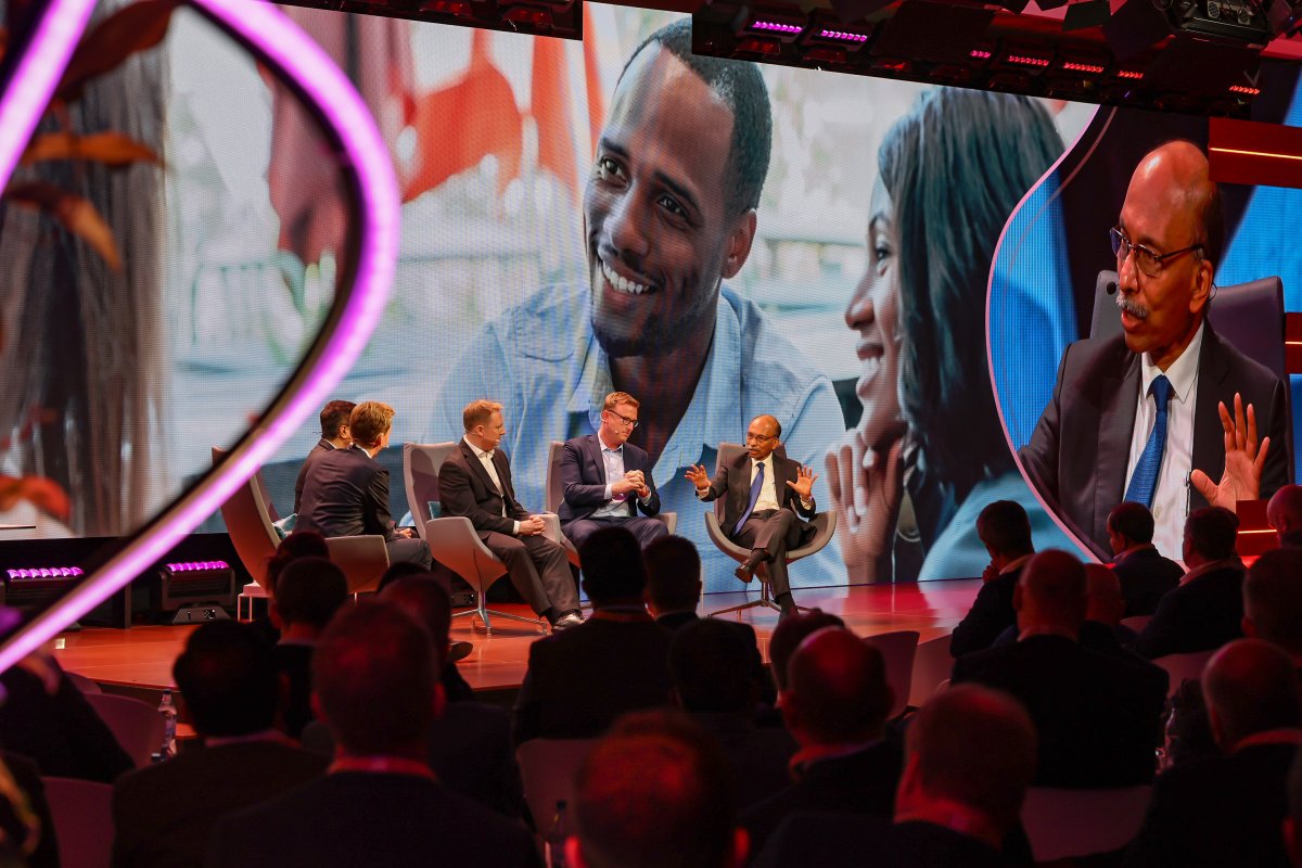 TCS_Europe's tweet photo. The theme of resilience was explored during our 'Operating Models for the Future' talk. It was a pleasure to hear from such an experienced and varied panel, with guests from @Bayer, @marksandspencer, @TCS and Generali Vitality GmbH: https://t.co/wG0MpfznLl

#TCSsummit https://t.co/P1WkG8fBBb