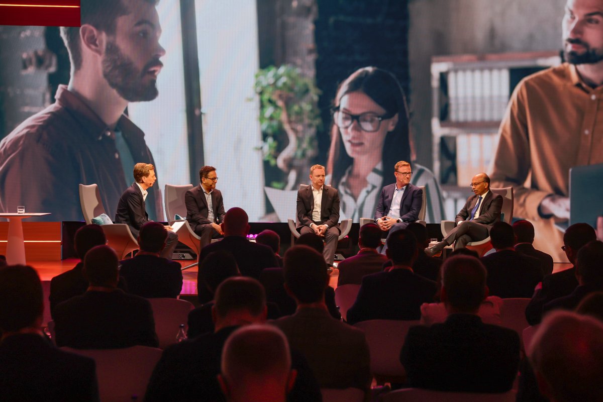 TCS_Europe's tweet photo. The theme of resilience was explored during our 'Operating Models for the Future' talk. It was a pleasure to hear from such an experienced and varied panel, with guests from @Bayer, @marksandspencer, @TCS and Generali Vitality GmbH: https://t.co/wG0MpfznLl

#TCSsummit https://t.co/P1WkG8fBBb