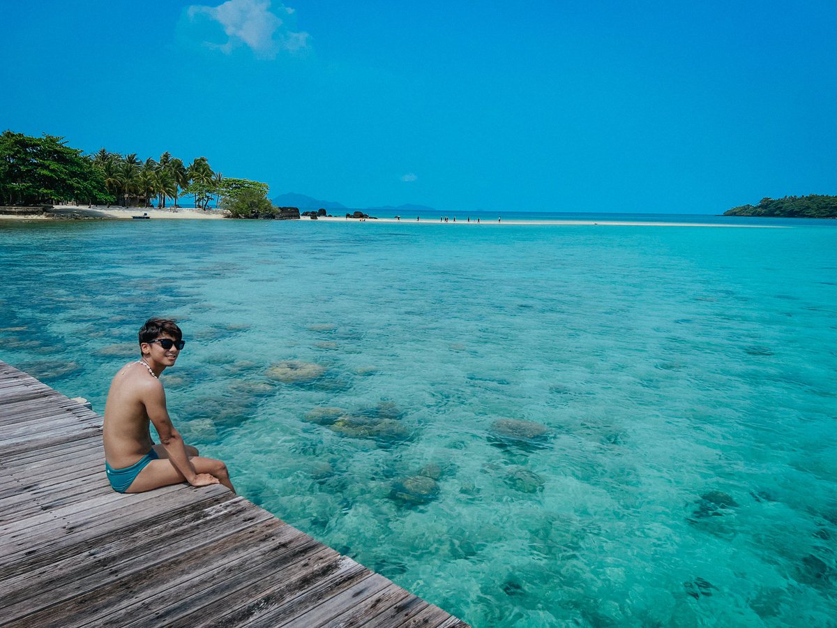 Hairoowamalaew's tweet photo. ที่สุดของความใส เที่ยวเกาะหลักร้อย เหมือนได้วาปมามัลดีฟท์  💙🏝 ที่นี่เลย 🌴 𝗞𝗼𝗵 𝗞𝗵𝗮𝗺 | เกาะขาม จ.ตราด 🏖

⛵️ ราคาทริปนี้แค่ 𝟯𝟬𝟬 บาท ขึ้นเรือจากเกาะหมาก ข้ามเกาะมาแค่ 10 นาที  🦈

-
#KohKham #Trat #Thailand
#ให้รู้ว่ามาแล้ว #เกาะขามตราด
@Review_Thailand #reviewthailand https://t.co/lnjxDFHbuC