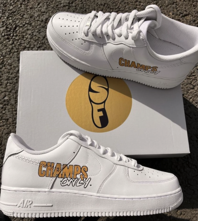 champtgram's tweet photo. who wants a pair @champsonlypass https://t.co/QIW4o5Sy54