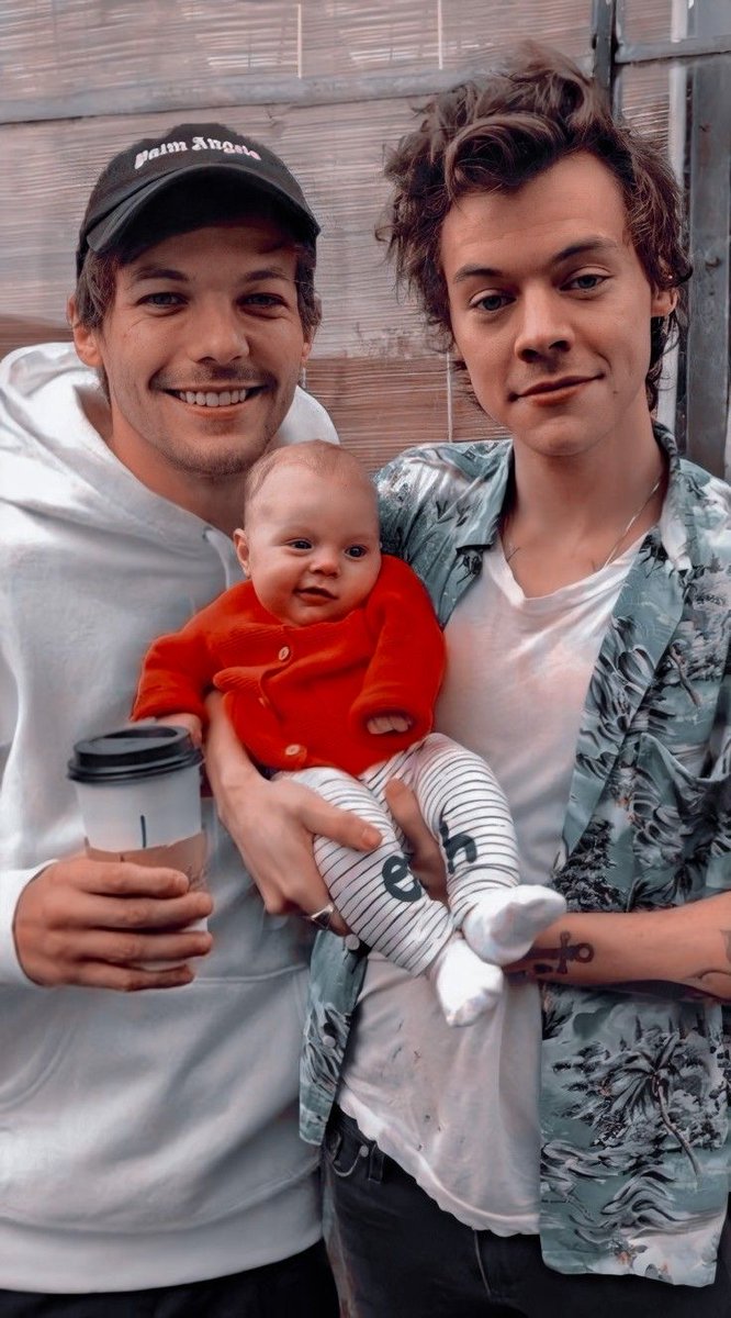 📸|Harry and Louis a while ago!
