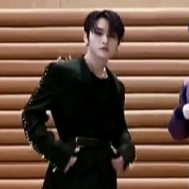 EBOYMINHO's tweet photo. lq makes lee know even hotter https://t.co/7OooTEfFp9