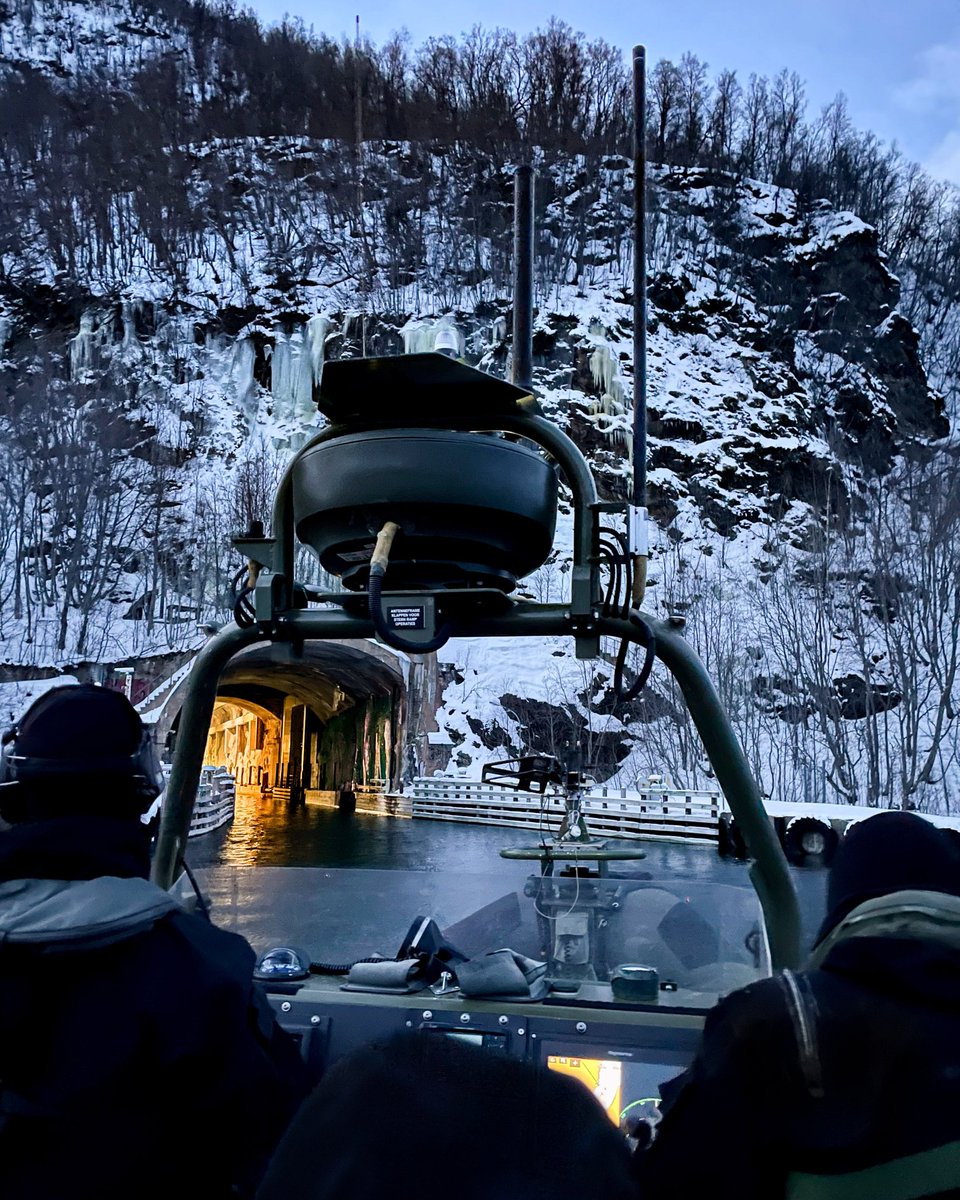 🇳🇱 Royal Dutch Marine Corps in Norwegian subterranean Naval base Olavsvern.

#ColdResponse2022 #Netherlands