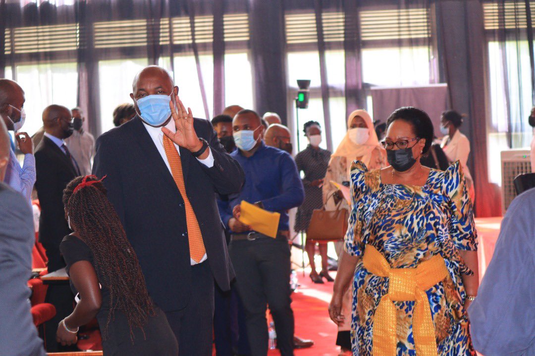 MoICT_Ug's tweet photo. The journey we have started today is a collective one –I pray our partners, @mtnug @Airtel_Ug @nbstv @ubctvuganda @newvisionwire @CenteTech &amp; @tbwa_uganda are in this for the long haul. Let us show the world that indeed,Uganda is Africa’s #InnovationPowerHouse - PS, Dr @azawedde https://t.co/Hn57Ikkr5G