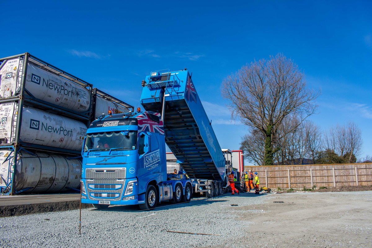 AshcourtGroup's tweet photo. Our Volvo Artic Tipper out delivering our RCC mix for a new yard for a customer in Hull.
@VolvoTrucksUK
#tipperwagon #tipperwagonsuk #rollercompactedconcrete #rcc #heavyequipment #heavyequipmentlife #Volvo #volvotippers #specialtransport #heavyhaulage https://t.co/0qzOKLmE99