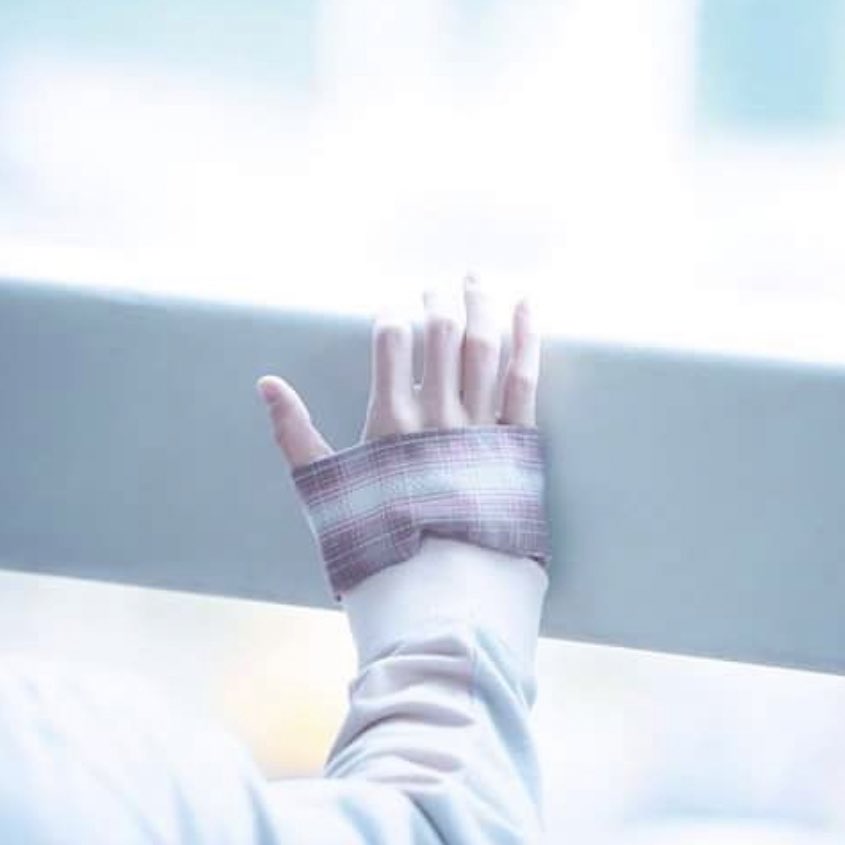 MM67612010's tweet photo. เป็นคนชอบคนมือสวยและเมนทั้ง 2 คนมือสวยมากๆทั้งมาร์ค ฮยอนจิน เป็นเรื่องบังเอิญที่รักใครแล้วมือสวยหมดทุกคนเลย #MarkTuan #hyunjin https://t.co/UfFZhfwtQb