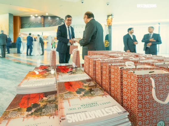 Iam_Mian's tweet photo. Happy and positive scenes at PAK UN Geneva Mission a good to see pakistan positive image in international forums & great for Pakistan community too. Team Destinations are doing great work β€οΈ , Hats off π― #DestinationsInGeneva https://t.co/P2HrBM7zJN
