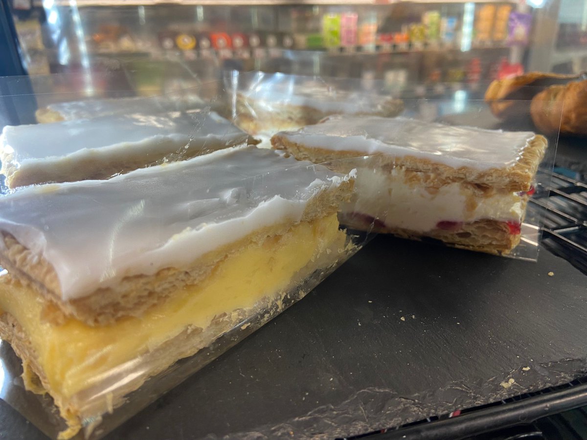 SparLlanrwst's tweet photo. Oh my! Sticky bun anyone? π°
Fresh daily from @Tanlanbakery
#localfamilybusinesses #shoplocal #supportlocal #McSpar #Spar https://t.co/qNrfh8FywQ