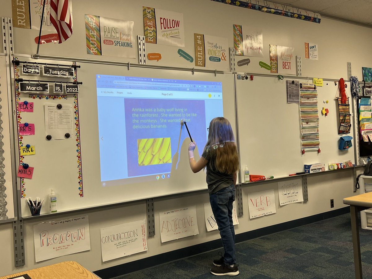 MrsKathrynTa's tweet photo. More scenes from 🍍 week - iRock iReady &amp; rainforest stories composed by students working with @ohms_yearbook! #OHMSLearns @OnondagaM @WesthillCSD https://t.co/ziz9r4chXt
