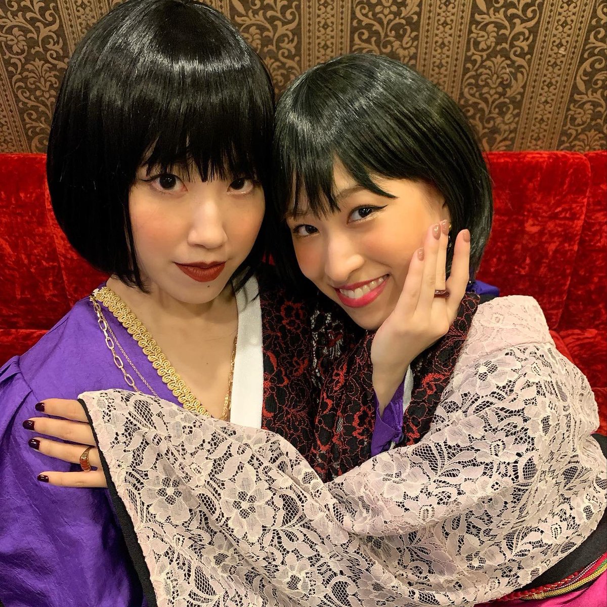 x_AkANE_D's tweet photo. 卒業ライブまで
あと、、、４日。

５人ラストライブ
是非見納めに来て頂けたら嬉しいです❤️

⬇️チケットはコチラから⬇️
https://t.co/QpARApLRKE

長谷歌原唯と薬師丸茜音
長谷川唯とAkANE
#クロスディー https://t.co/CueKBe2DHg