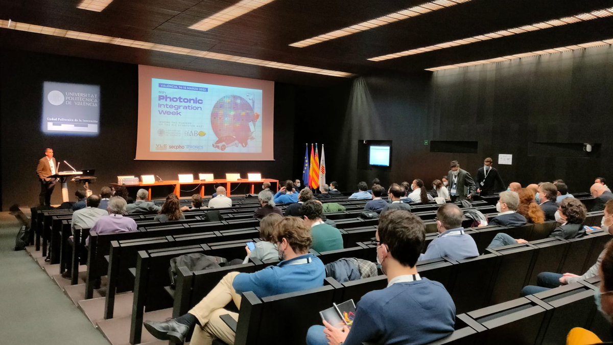 upvpiclabs's tweet photo. ¡Finalizan las ponencias de la #PhotonicIntegrationWeek!

Muchas gracias por vuestra asistencia. Os recordamos que a partir de las 15:00h comienzan las reuniones B2B. https://t.co/5y7qE3Hcoq