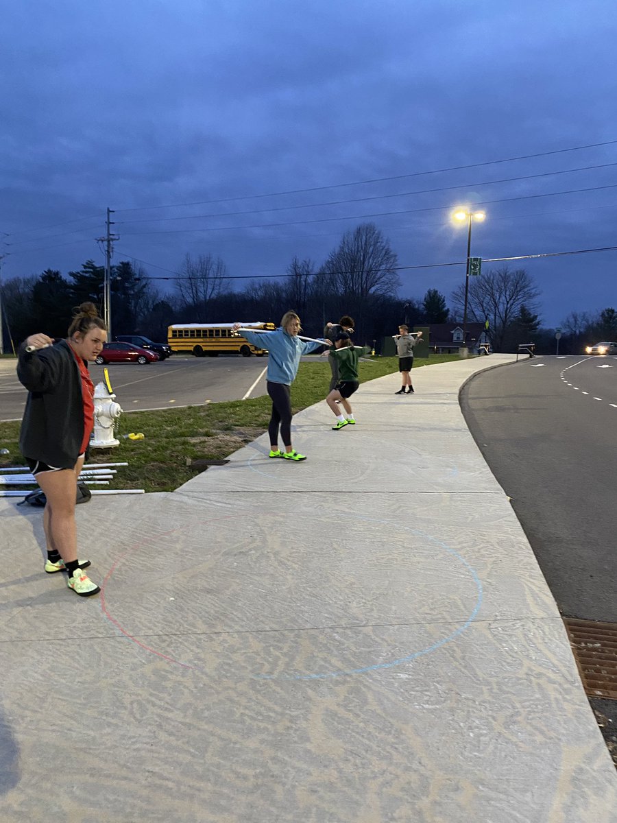 JoshuaLMcMillan's tweet photo. It was a little warmer this morning, so we changed plans and did an impromptu outside practice. Working on spinning in the ring and release angle. First meet this week. #HawkEm #PuttingThatWorkIn #DaylightSavingTookOurSun https://t.co/8xKBZVTZPm