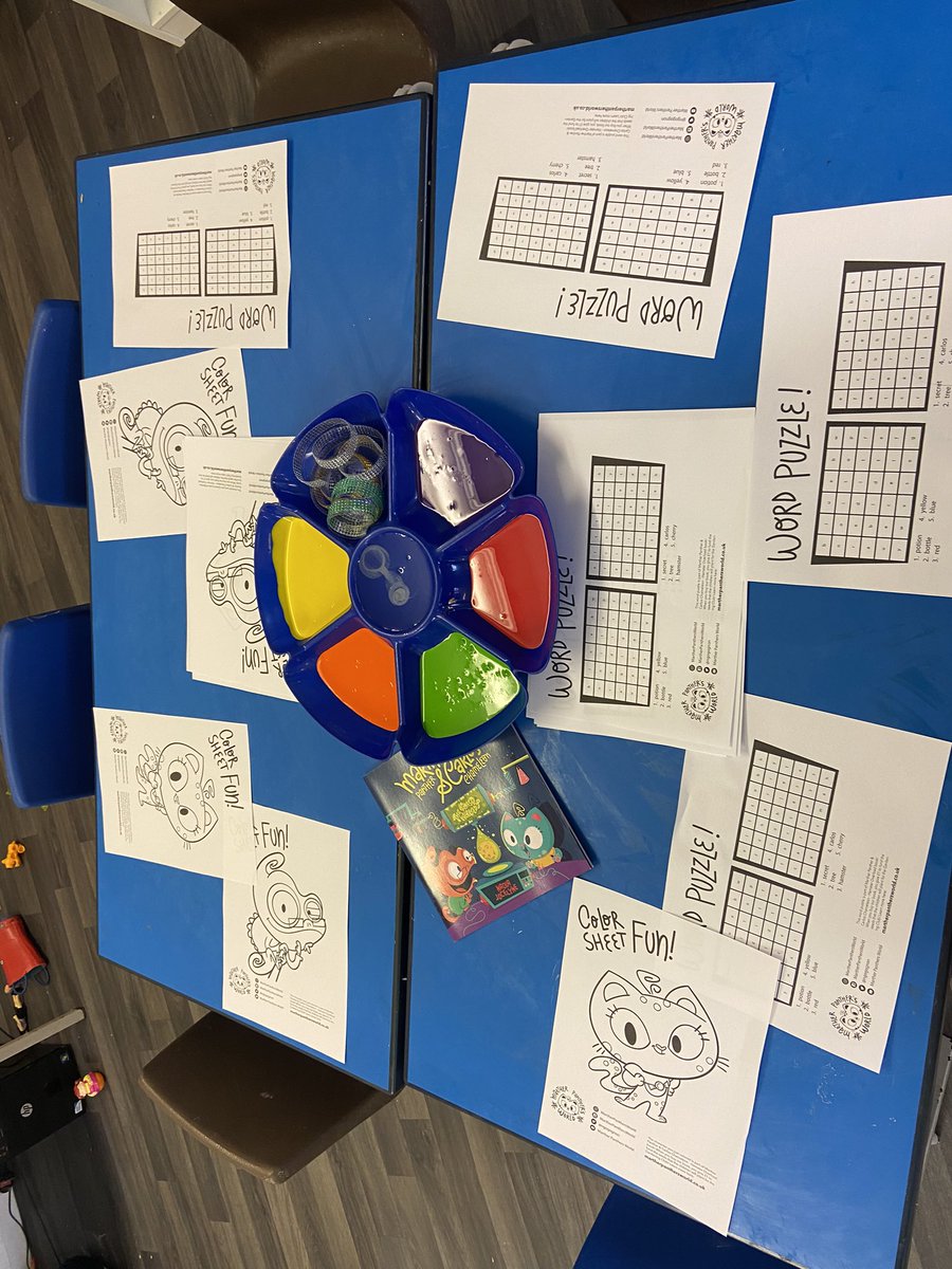 NGogognon's tweet image. Mather Panther Day 💚 another preschool success, homemade apple &amp;amp; strawberry crumble and some cool activities #community #author #familyfun #explore free print outs on my website 💚🙌🏾