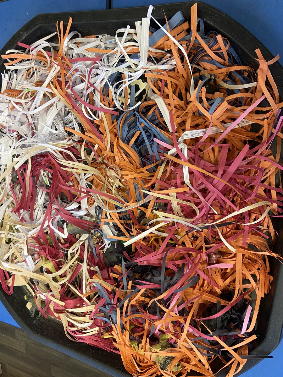 NGogognon's tweet image. Mather Panther Day 💚 another preschool success, homemade apple &amp;amp; strawberry crumble and some cool activities #community #author #familyfun #explore free print outs on my website 💚🙌🏾