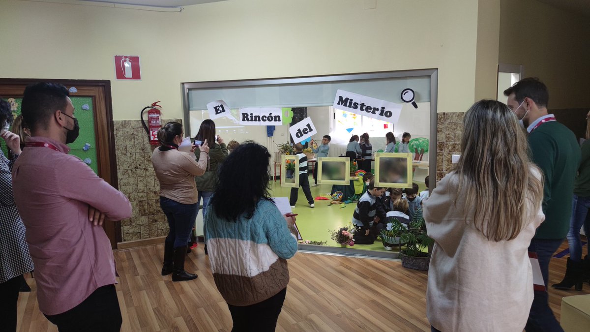 feye_enred's tweet photo. GRACIAS @mip_feye por abrir las puertas a nuestros directores y profesores de los #colegiosFEyE. Gracias por compartir vuestro recorrido, vuestro buen hacer y cómo hacer fluir el #ProyectoFEyE en cada rincón del centro. ¡Sois viva imagen de nuestro lema #SéTuMejorVersión! https://t.co/E0QoKRtZ75