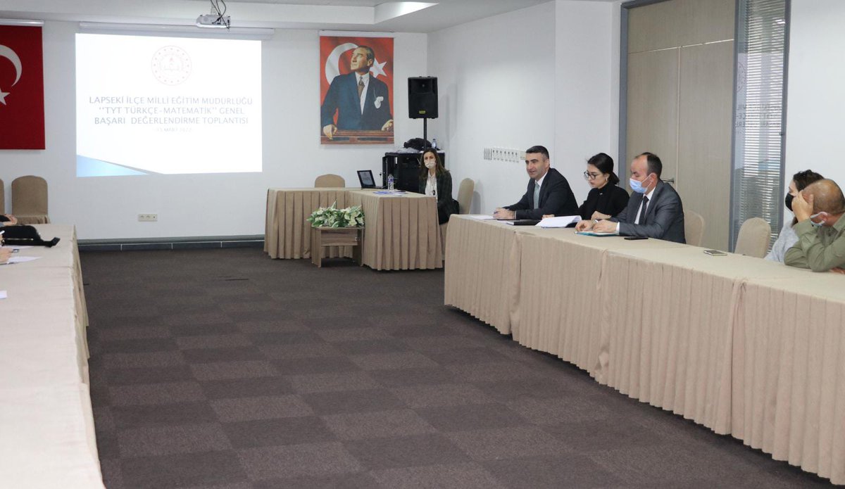 TC_Lapseki's tweet photo. Sayın Kaymakamımız Dr. Fatih ÇELİKKAYA, Lise öğretmenleriyle bir araya geldi.

İlçemiz Edebiyat ve Matematik Lise öğretmenleriyle bir araya gelen Kaymakamımız Sayın Dr. Fatih ÇELİKKAYA, öğretmenlerimizden kendi alanlarıyla ilgili çalışmaları dinledi. https://t.co/xKN7Bo2kfh