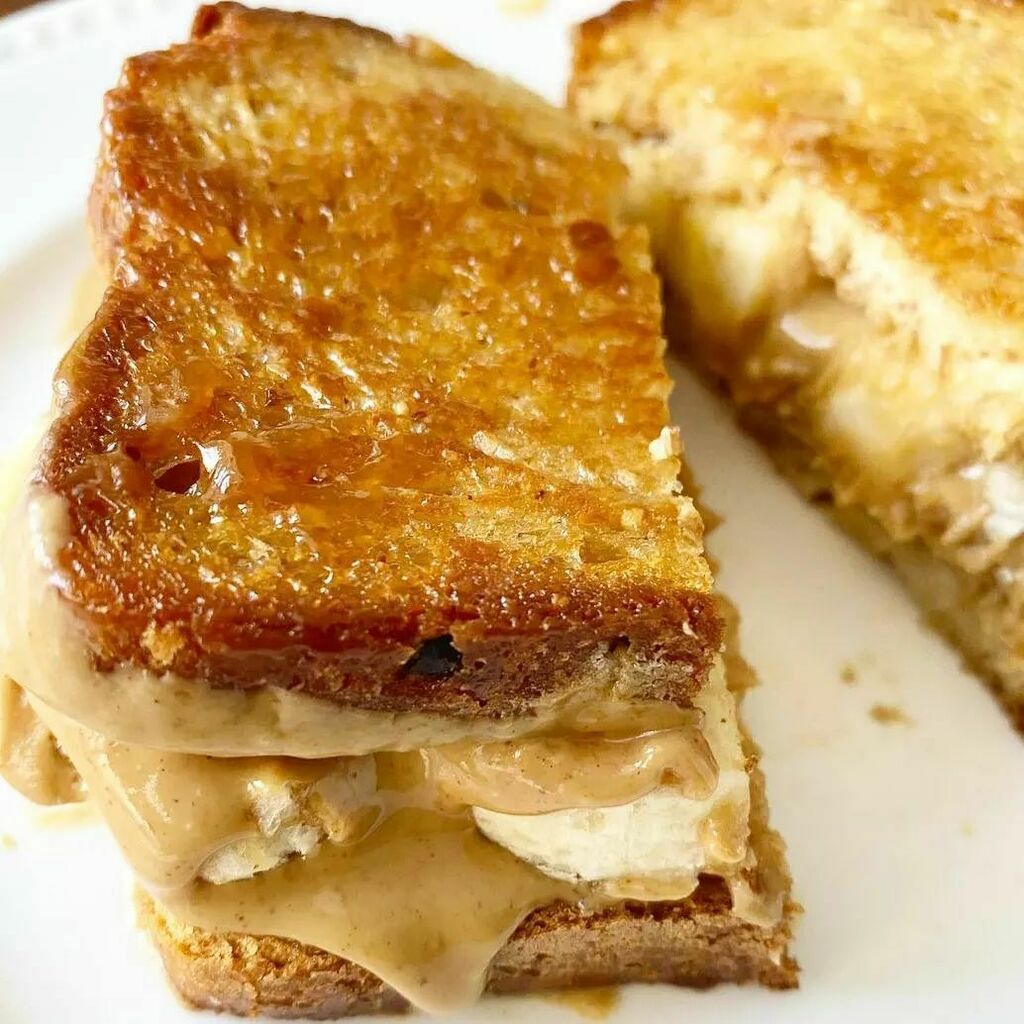 santaanafoods's tweet photo. Buenos días! A desayunar!! 😋🍞🍯🍌🥜
.
#breakfat #toast #peanutbutter #bread #banana https://t.co/TE08xJf2kh https://t.co/mxyIpR2Qw4