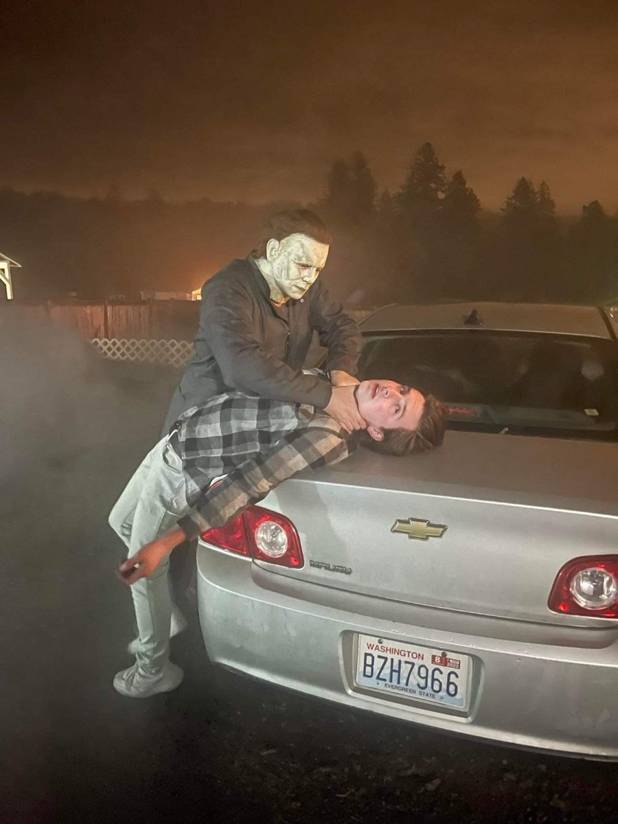 TheShapeFilm's tweet photo. Pre-shoot rehearsal, I think we're going to need more cast members at this rate 💀🔪😅 
#Halloween #HalloweenEnds #halloween2022 #theshape #MichaelMyers #HorrorCommunity #HorrorMovies #HorrorFamily #HorrorFan #indiefilm #Filmmaking #filmmakers https://t.co/8kNwlFUfoe
