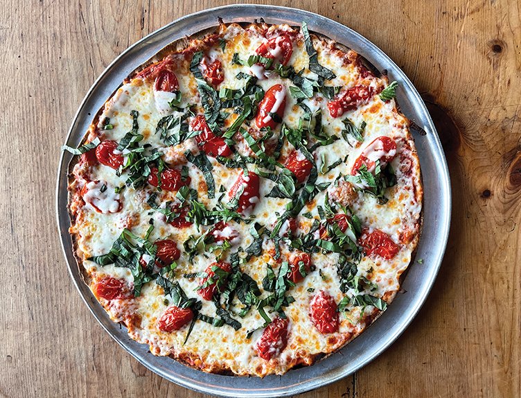 PizzaToday's tweet photo. PIZZA TODAY QUESTION OF THE DAY: Who has a TAVERN STYLE PIZZA on your menu or is thinking of adding one?

Pizza Master Laura Meyer gives us the skinny of popular tavern pies: 
https://t.co/ugtfLjhtwr

#pizza #pizzastyles #tavernstylepizza #pizzamenu #pizzeria https://t.co/eWA29EB7O8