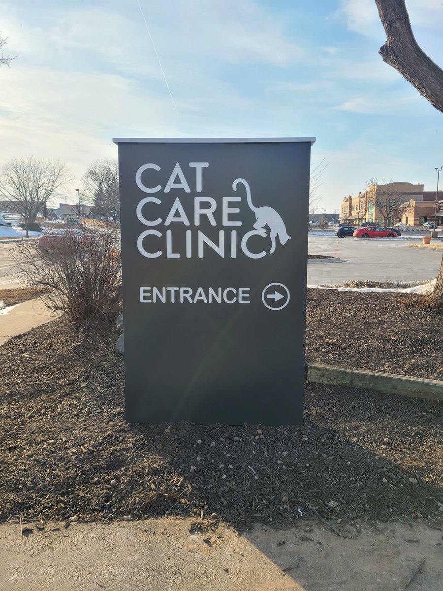 Livewithlindsey's tweet photo. For all of our CAT LOVERS out there...be sure to check out the new signage for Cat Care Clinic on Odana Rd. in Madison!  #meow #makesignsnotwar https://t.co/EVL7OHzqs6