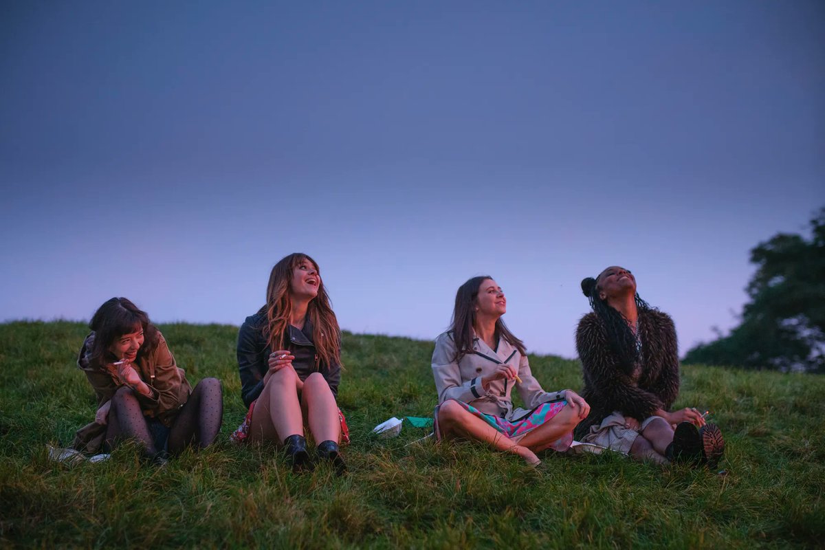 Working_Title's tweet photo. FIRST LOOK: Emma Appleton, Bel Powley, Marli Siu &amp; Aliyah Odoffin star in Everything I Know About Love, inspired by @DollyAlderton’s best-selling memoir. Coming soon to BBC One &amp; BBC iPlayer. https://t.co/UrloJOTLAJ