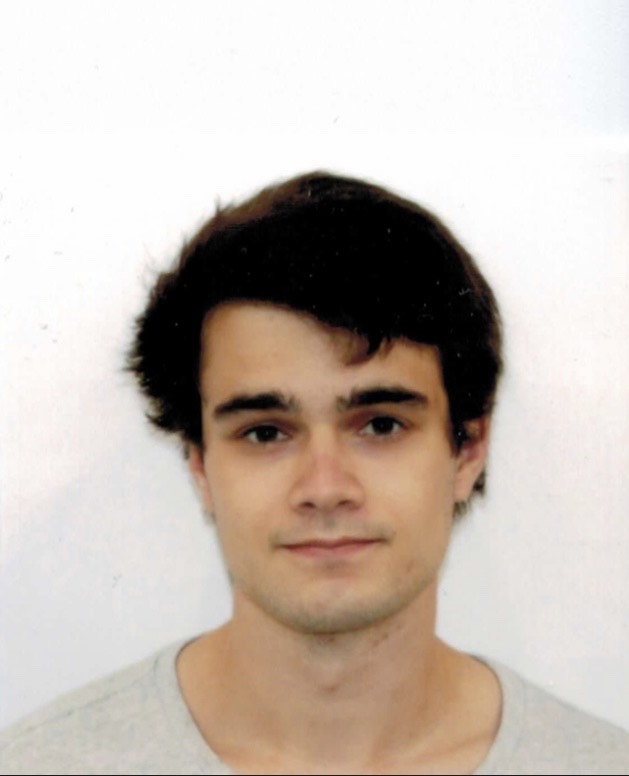 MNpoisoncenter's tweet photo. Meet Thomas. I joined the Poison Center in 2020. The reason I went to pharmacy school is that I love learning about the mechanisms and interactions of drugs and using that knowledge to improve healthcare outcomes. #PoisonHelp #ThankYou https://t.co/fwa5ukC1GP