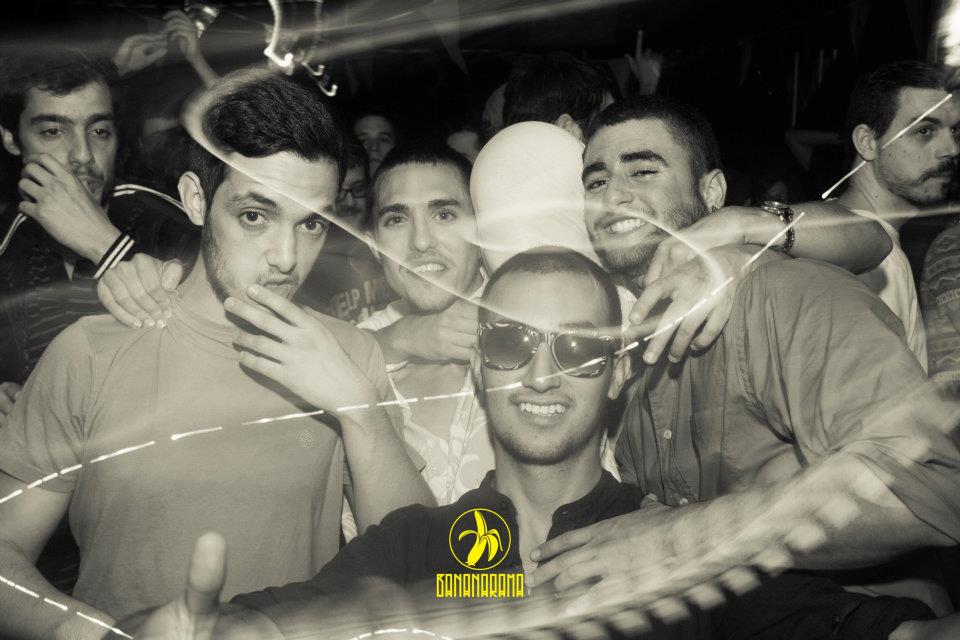 BananaramaClub's tweet photo. @c_tangana @jervagz klk este sábado? 10 añitos del Banana... ahí lo dejo https://t.co/nQB0mUPRun
