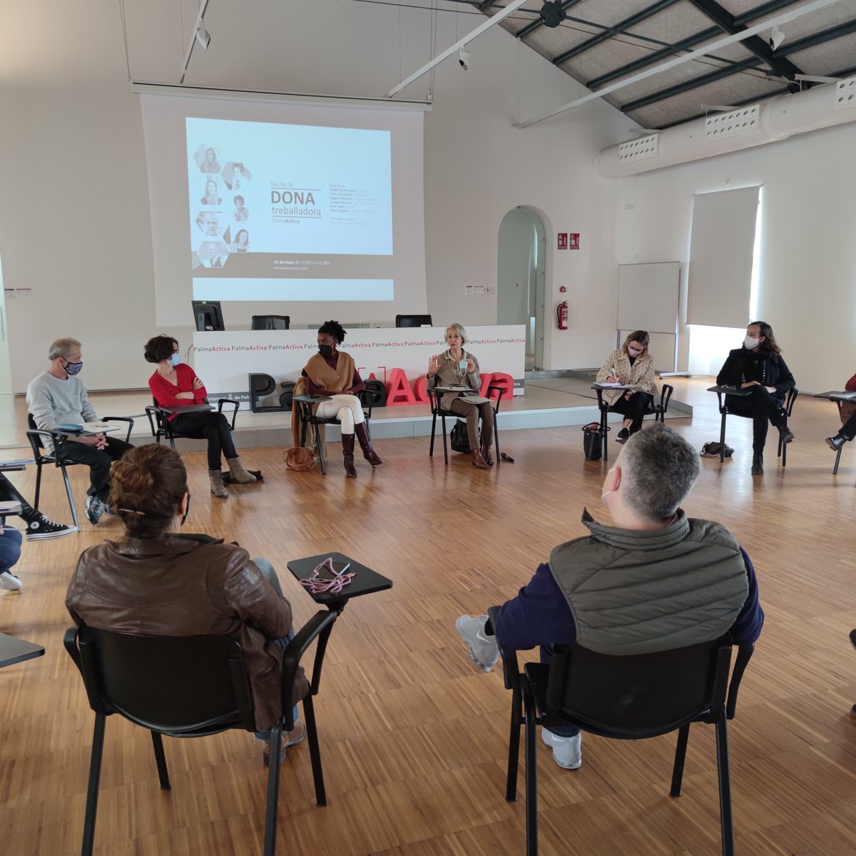 #Ellesemprenen en <a href="/PalmaActiva/">PalmaActiva</a> 'Para emprender yo siempre pienso en el ahora y en lo que puedo o quiero hacer en el futuro. Mi pasado no me va a condicionar, solo sumar. No tengas miedo a emprender, solo se vive una vez' <a href="/carmenbueloha/">Carmen Buelohá · Redes Sociales</a>
#Diadelamujer #emprendimiento