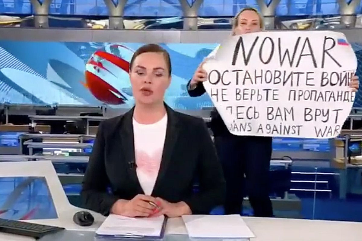 good's tweet photo. Pray for Marina Ovsyannikova, the brave Russian journalist who protested war in Ukraine on live television, whose whereabouts are currently unknown. ⁣⁣⁣

We must talk about her. And her bravery. She must return home safe. ⁣⁣⁣ https://t.co/dBxophIMC8