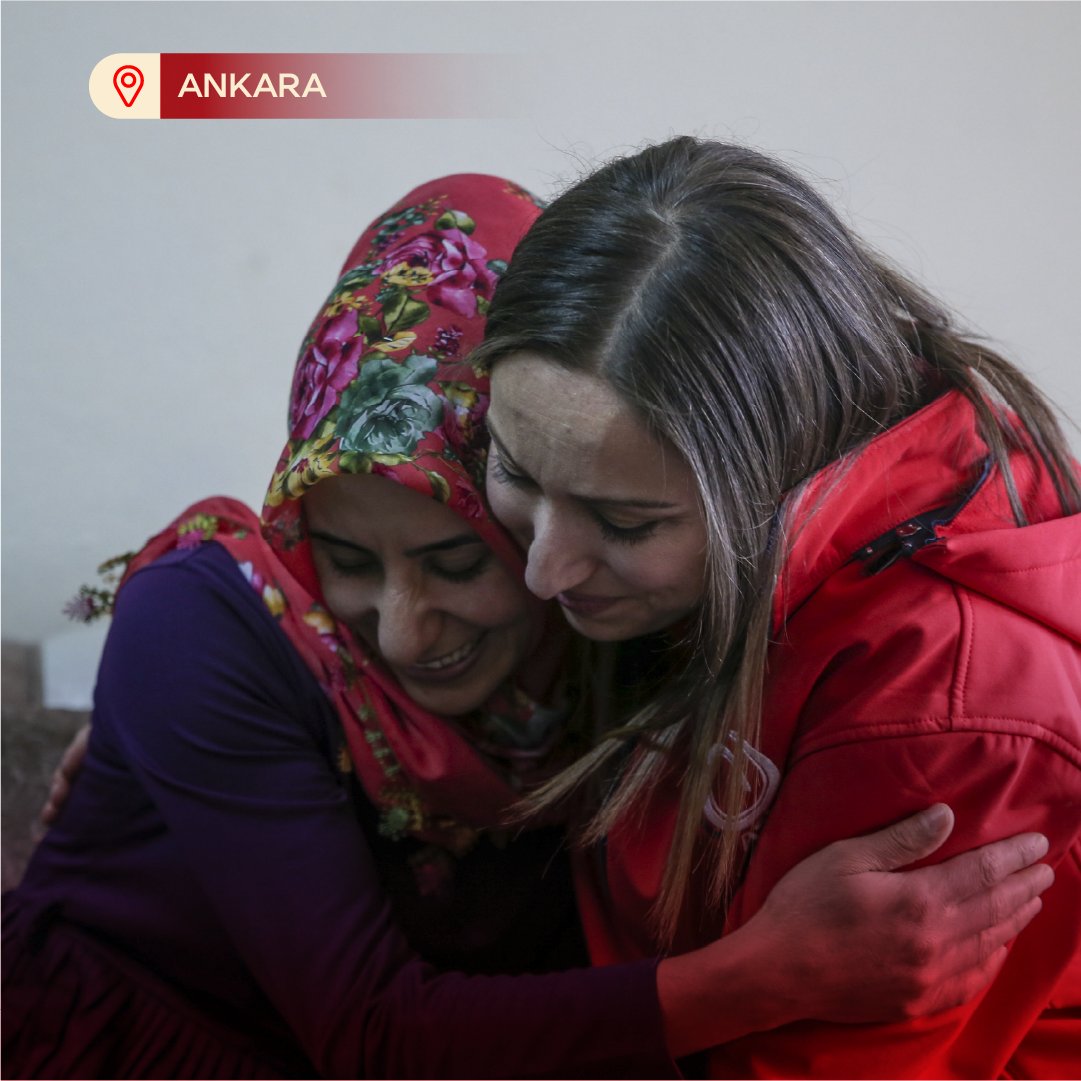 deryayanikashb's tweet photo. Onlar #KırmızıYelekliler, bizim sağ kolumuz🥰

Büyük küçük demeden herkese sevgiyle sarılan, vatandaşlarımızın ihtiyaçlarını karşılamak için aralıksız mesai yapan sosyal hizmet çalışanlarımızın #DünyaSosyalHizmetGünü kutlu olsun.

İyi ki varsınız.❤️ https://t.co/Mnwtq4UL3i