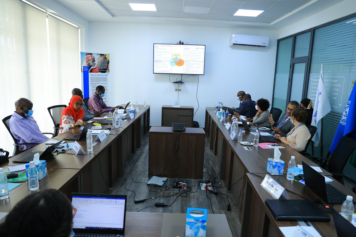 CERFAM_4_Africa's tweet photo. #cooperation  
From March 15-20, 2022, CERFAM &amp; @WFP_Cotedivoire welcome experts from ministries of The Gambia, &amp; @WFP_TheGambia for a study visit tour to Côte d'Ivoire to learn good practices that ensured continuity of Home-Grown School Feeding market access during #COVID19 . https://t.co/IrmSxCeH1W