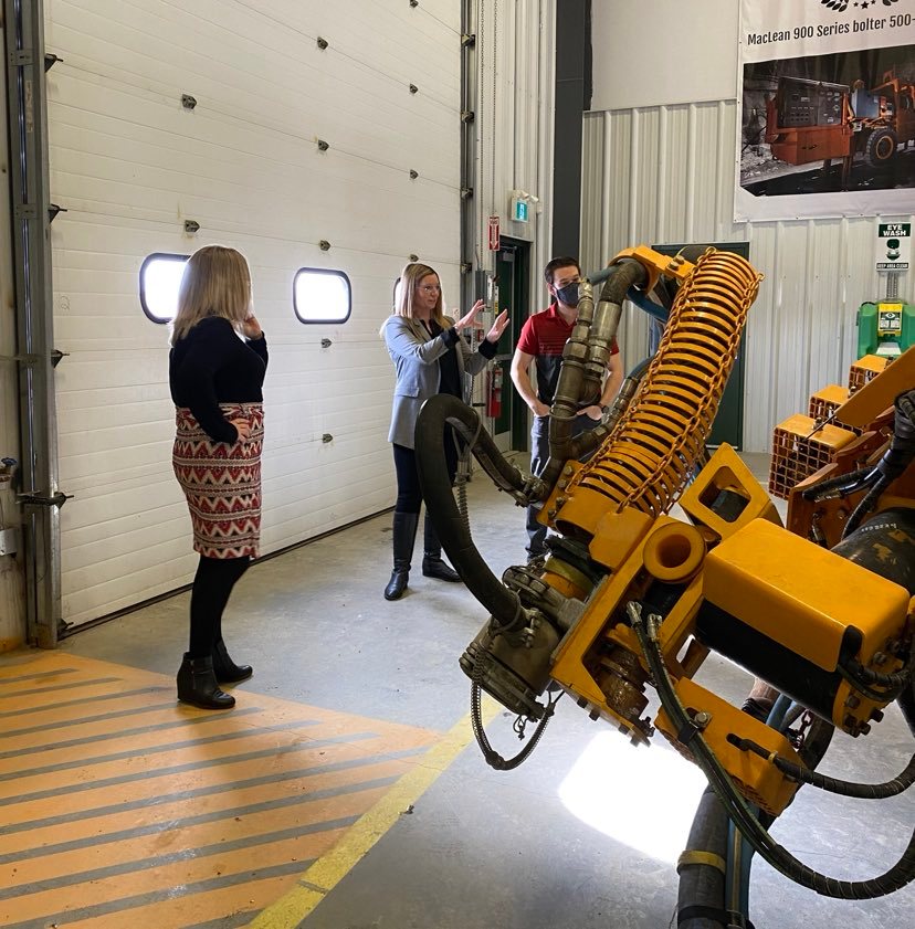 MacLean Engineering specializes in mobile equipment solutions for underground mining. We had a chance to tour their Research &amp; Development facility to hear more about their work and commitment to BEV. Merci à Stella et à l’équipe de MacLean pour la tournée impressionnante!