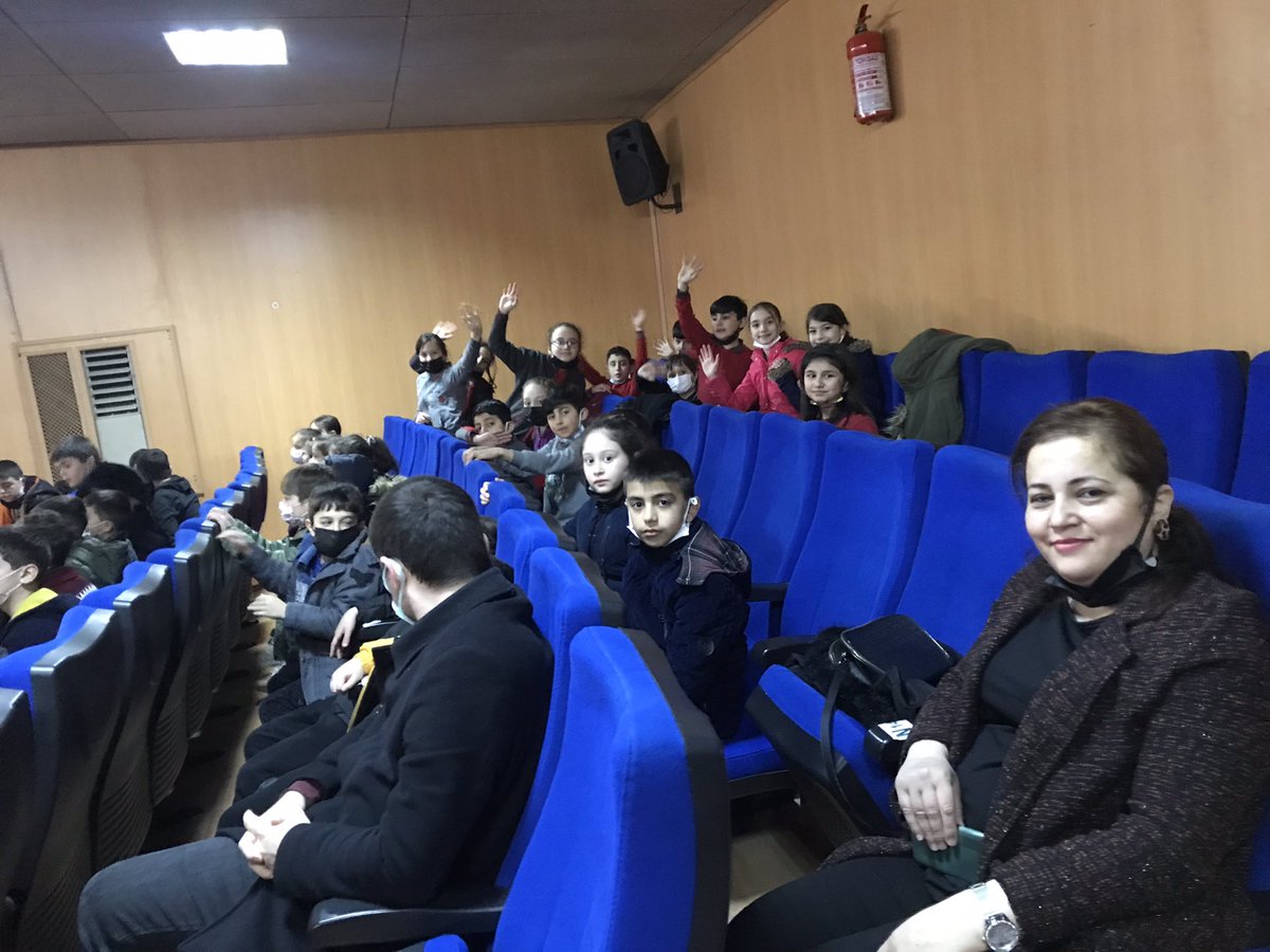 "Öğrencilerimizle Çanakkale konulu çocuk tiyatrosu gösterisindeyiz"

#ÇanakkaleGeçilmez 
#SamsunBenimOkulum

<a href="/samsunmem/">Samsun İl Milli Eğitim Müdürlüğü</a> <a href="/gokhanmurat1/">Murat YİĞİT</a> <a href="/CevdetErturkmen/">Cevdet Ertürkmen</a> <a href="/Bafrabldtr/">Bafra Belediyesi</a> <a href="/mehmetalikatip1/">Mehmet Ali KATİPOĞLU 🇹🇷</a> <a href="/osmancakir60/">OsmanÇAKIR</a> <a href="/Recepzc86133724/">Recep özcan</a>  <a href="/FahriGuler55/">Fahri Güler</a>  <a href="/znurAyan6/"># Evde Kal Öznur Ayan</a> <a href="/SadettinKutlu2/">Sadettin Kutlu</a> <a href="/EbruBAY57060060/">Ebru BAYRAK</a>