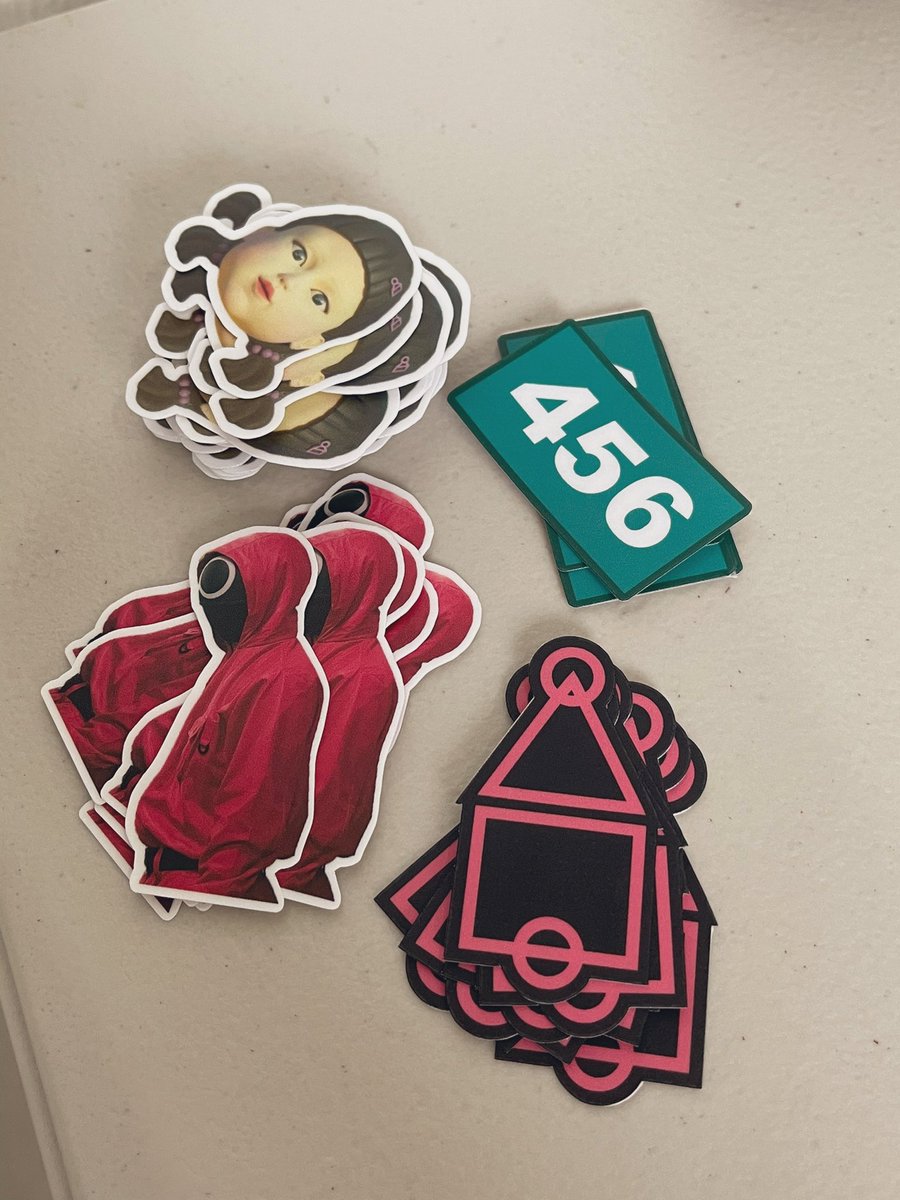 monayprints's tweet photo. Hello! 

I’m closing my small printing biz this april/may and I need to get rid of all my remaining materials 🥺🙇🏻‍♀️

I’m offering discounted rates for Stickers and Photocards!

Just DM me 😗 no rush orders please hehe!

Thank youuuuu 🙇🏻‍♀️🤍 https://t.co/OA76CnXQjs