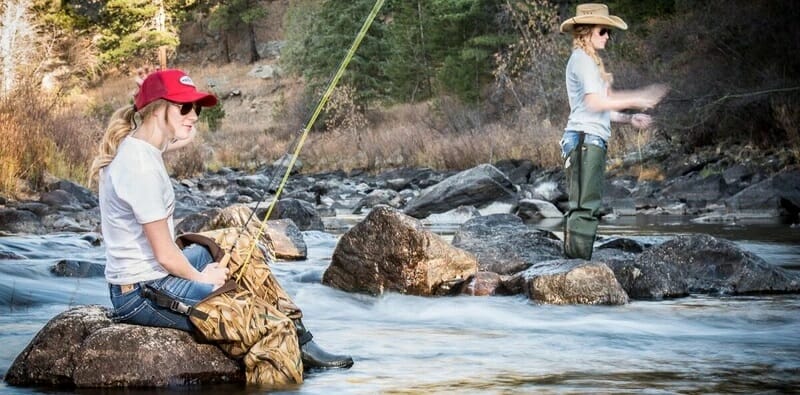 What to Wear When Fly Fishing in the Fall - at averageoutdoorsman.com/what-to-wear-w… to Wear When Fly Fishing in the Fall