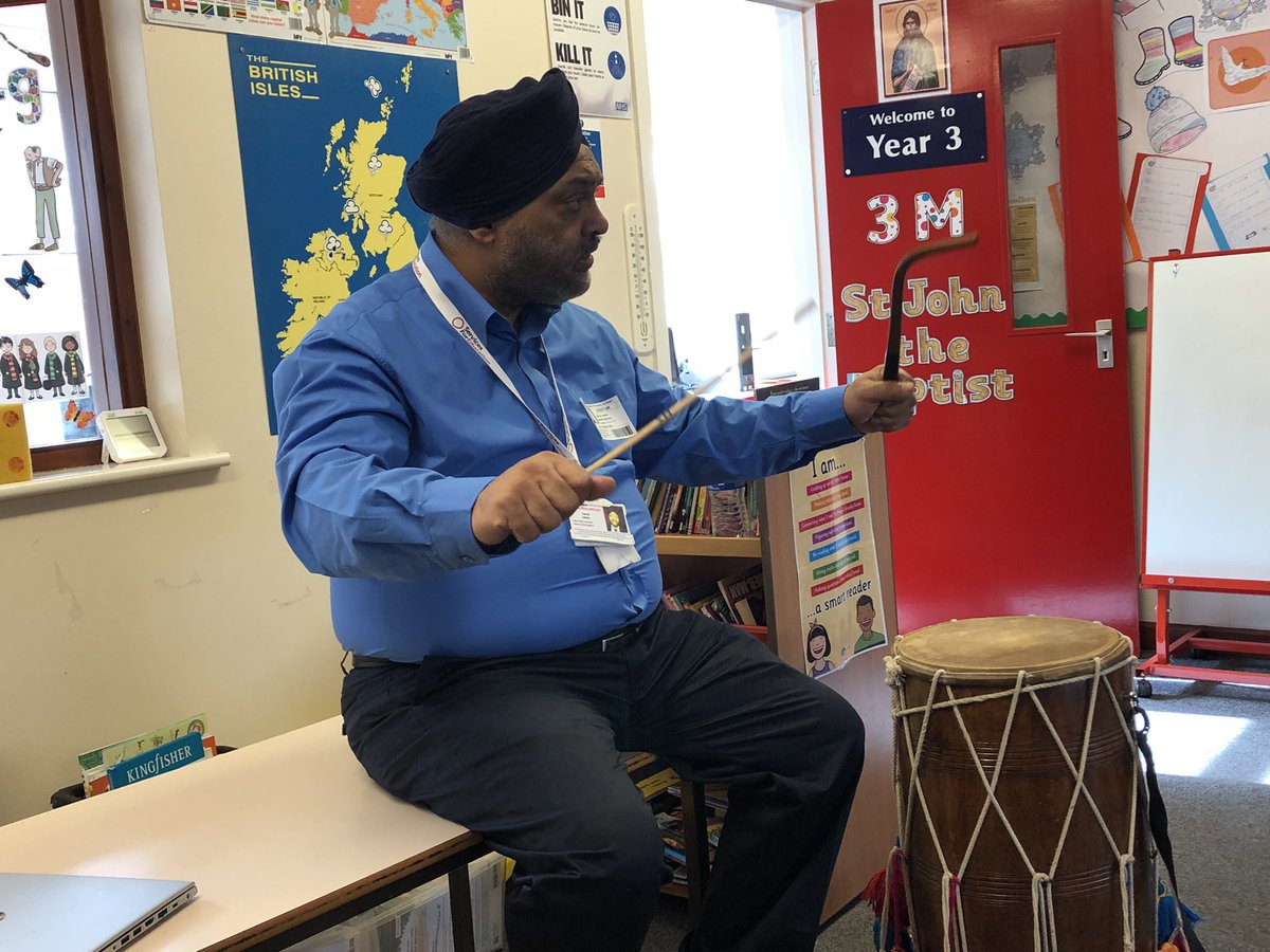SoulsSchool's tweet photo. Year 3 had a wonderful morning with Mr. Singh @SFE_Tweets @SFE_MS. They learnt about the dhol drum. They learnt how to hold the dugga correctly by holding it pointing down. They learnt how to hold and use the tilli #dholdrum #musicweek https://t.co/8w2twT5Hlz