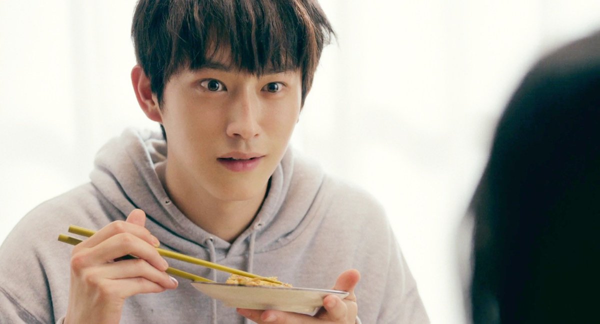 '양과 늑대의 사랑과 살인' 예쁜 쓰레기 랄까 묘하게 기분 나쁜 영화지만 그래도 항마력이 필요했던 학원물 보다는 괜찮...았어ㅋ 스기노 요스케...