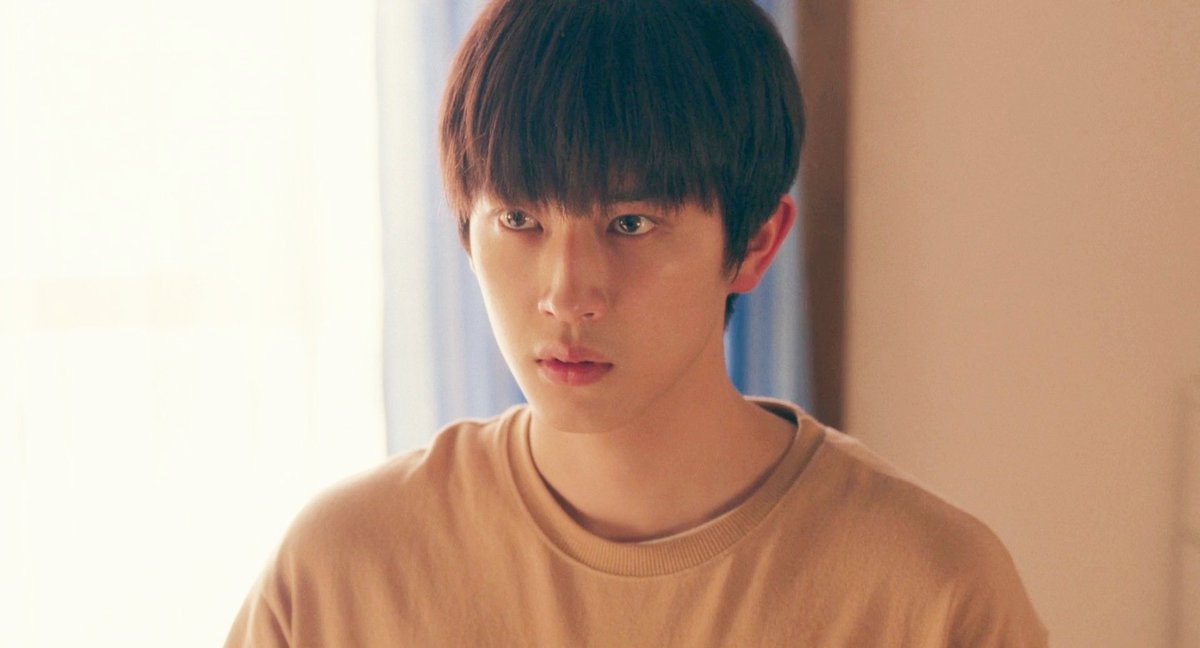 '양과 늑대의 사랑과 살인' 예쁜 쓰레기 랄까 묘하게 기분 나쁜 영화지만 그래도 항마력이 필요했던 학원물 보다는 괜찮...았어ㅋ 스기노 요스케...