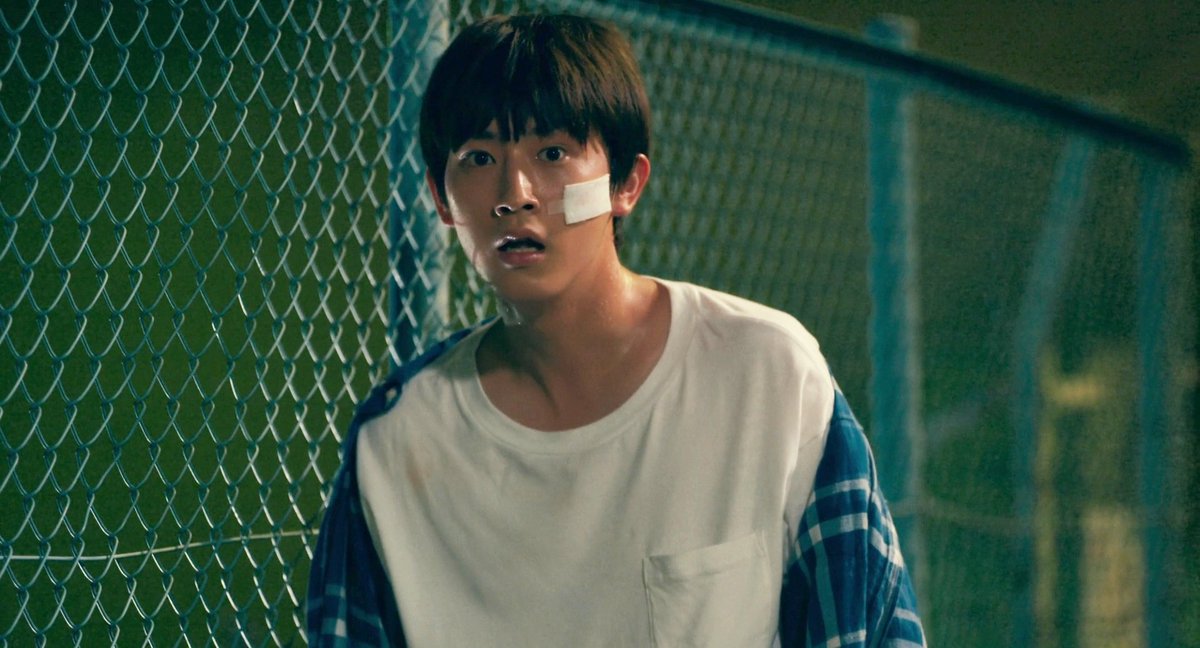 '양과 늑대의 사랑과 살인' 예쁜 쓰레기 랄까 묘하게 기분 나쁜 영화지만 그래도 항마력이 필요했던 학원물 보다는 괜찮...았어ㅋ 스기노 요스케...