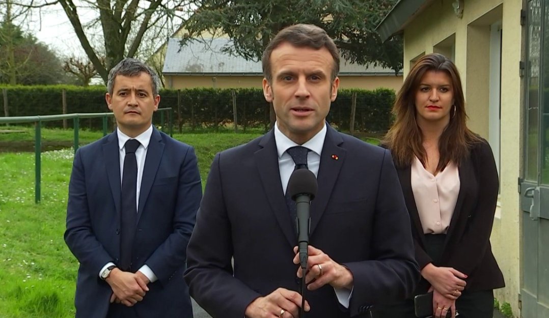 BFMTV's tweet photo. 🔴EN DIRECT 
Emmanuel Macron propose d'offrir l'asile à la journaliste russe emprisonnée qui a dénoncé la guerre https://t.co/b5j5KzLeP5 https://t.co/QtGO6zvQnd
