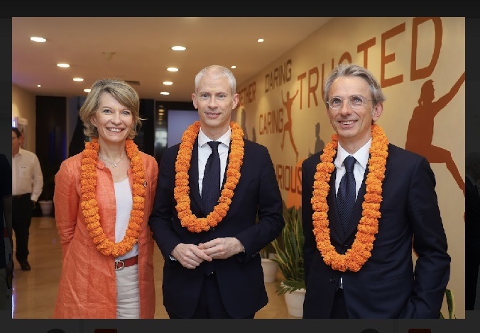 IDEMIA_IST's tweet photo. We were honored to welcome French Minister @FranckRiester along with Deputy @AGenetet and Ambassador to India Emmanuel Lenain (@FranceinIndia) to our Noida facility! It was a great opportunity to showcase the innovative technologies developed by our talented and passionate people https://t.co/xAN1Jcy4mS