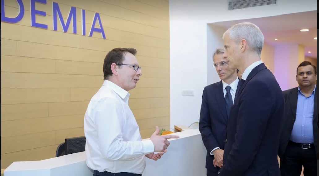 IDEMIA_IST's tweet photo. We were honored to welcome French Minister @FranckRiester along with Deputy @AGenetet and Ambassador to India Emmanuel Lenain (@FranceinIndia) to our Noida facility! It was a great opportunity to showcase the innovative technologies developed by our talented and passionate people https://t.co/xAN1Jcy4mS