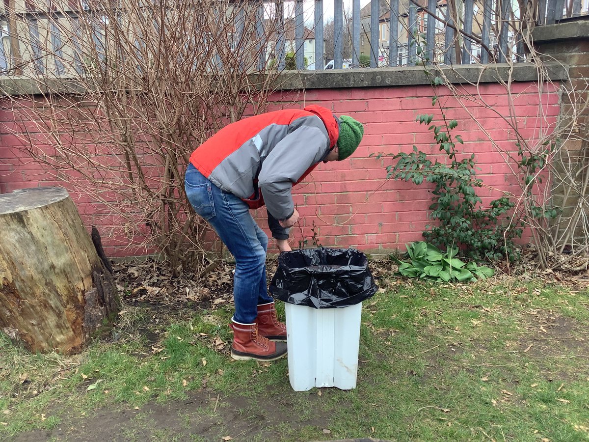 NiniansNursery's tweet photo. Any more volunteers for gardening is appreciated. Thank you to our first dad helper today. https://t.co/fmU6NqQkIn