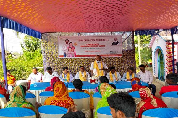 Shri Tushar Kanti Bandyopadhyay, Head Master, Onda High School, Bankura, West Bengal, addressing villagers about consumer rights, MRP, date of manufacturing, BIS, Hallmark etc