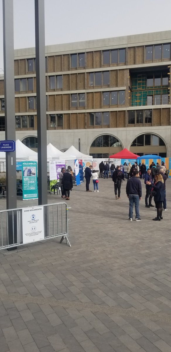 Succès générateur de rencontres et d'emplois @poleemploi_NA avec <a href="/Ville_Pau/">Pau, Capitale Humaine</a> au côté de@randstad pour la journée #onestlapourvous