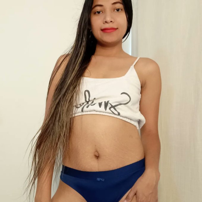 Lindo d&iacute;a 😘🌄 #latina #feet #Morenas #sexxy https://t.co/5H5Z9ChKPE<a href="/tag/latina"class="tags">#latina</a><a href="/tag/feet"class="tags">#feet</a><a href="/tag/morenas"class="tags">#Morenas</a><a href="/tag/sexxy"class="tags">#sexxy</a>