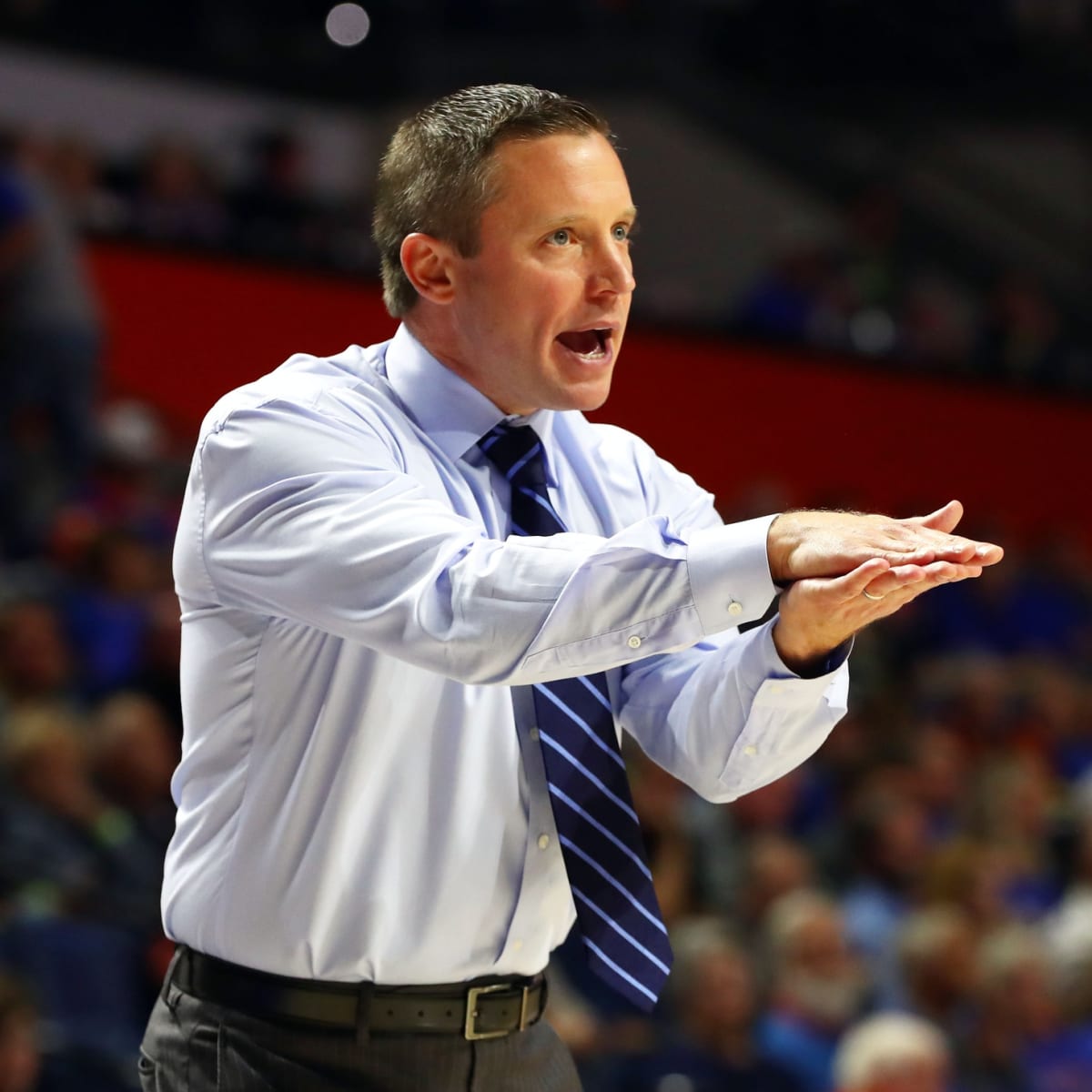 Getting Dawged: Basketball coach Mike White gave toxic, unrealistic Gators basketball fans the ultimate middle finger when he bolted Florida to take the Georgia job. Here's my column: bit.ly/3IiqwO5